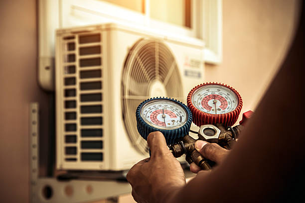 Professional Ductwork Repair technician working in New Berlin, IL
